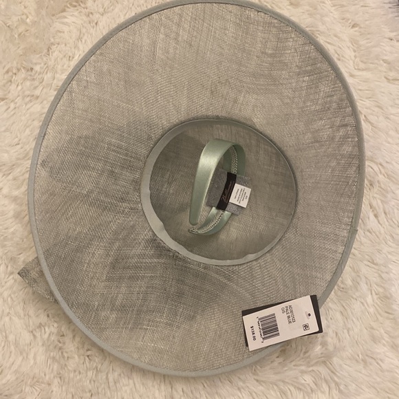 BELLISSIMA MILLINERY COLLECTION
Bow Sinamay Hatinator Hairslide one size green - Picture 4 of 8